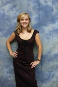 Риз Уизерспун (Reese Witherspoon) Just Like Heaven press conference portraits by Piyal Hosain (Beverly Hills, August 4, 2005) (19xHQ) 42b9ac495856314
