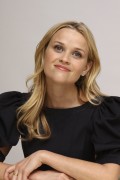 Риз Уизерспун (Reese Witherspoon) Monsters vs. Aliens Beverly Hills Press Conference, 20.03.2009 (76xHQ) 4da4f7495859187