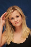 Риз Уизерспун (Reese Witherspoon) How Do You Know NYC Press Conference, 12.07.2010 (118xHQ) 51ab92495855926