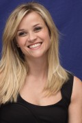 Риз Уизерспун (Reese Witherspoon) How Do You Know NYC Press Conference, 12.07.2010 (118xHQ) 5fa87f495856951