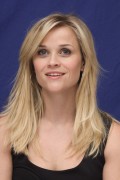 Риз Уизерспун (Reese Witherspoon) How Do You Know NYC Press Conference, 12.07.2010 (118xHQ) 6b6c4a495856834
