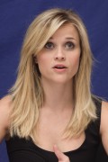 Риз Уизерспун (Reese Witherspoon) How Do You Know NYC Press Conference, 12.07.2010 (118xHQ) 73374c495856483