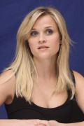 Риз Уизерспун (Reese Witherspoon) How Do You Know NYC Press Conference, 12.07.2010 (118xHQ) 8e7688495857304