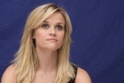 Риз Уизерспун (Reese Witherspoon) How Do You Know NYC Press Conference, 12.07.2010 (118xHQ) Aa43cb495856229