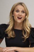 Риз Уизерспун (Reese Witherspoon) Monsters vs. Aliens Beverly Hills Press Conference, 20.03.2009 (76xHQ) B024ef495859026