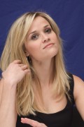Риз Уизерспун (Reese Witherspoon) How Do You Know NYC Press Conference, 12.07.2010 (118xHQ) B6e069495857070