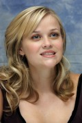 Риз Уизерспун (Reese Witherspoon) Just Like Heaven press conference portraits by Piyal Hosain (Beverly Hills, August 4, 2005) (19xHQ) B6e7af495856216