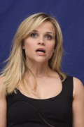 Риз Уизерспун (Reese Witherspoon) How Do You Know NYC Press Conference, 12.07.2010 (118xHQ) Ba4a58495856698