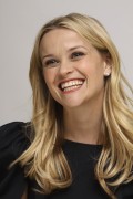 Риз Уизерспун (Reese Witherspoon) Monsters vs. Aliens Beverly Hills Press Conference, 20.03.2009 (76xHQ) Bd04af495859354