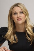 Риз Уизерспун (Reese Witherspoon) Monsters vs. Aliens Beverly Hills Press Conference, 20.03.2009 (76xHQ) Dcb171495858828