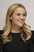 Риз Уизерспун (Reese Witherspoon) Monsters vs. Aliens Beverly Hills Press Conference, 20.03.2009 (76xHQ) E9c21d495859296