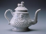 A collection of teapots (1650-1800) 6d2580497275812