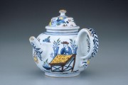 A collection of teapots (1650-1800) 799db5497275975
