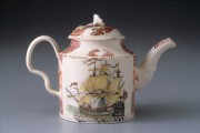 A collection of teapots (1650-1800) 89ba5e497276110