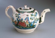 A collection of teapots (1650-1800) 8d3912497275655