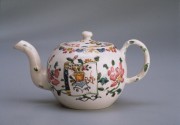 A collection of teapots (1650-1800) Df3001497275544