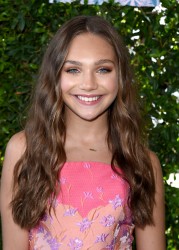 Maddie Ziegler - Teen Choice Awards 2016 at The Forum in Inglewood, CA, 07/31/2016