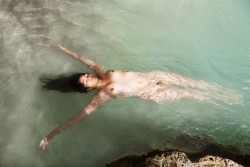 http://thumbnails116.imagebam.com/49848/af9306498473842.jpg
