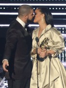 Рианна (Rihanna) MTV Video Music Awards in New York City, 28.08.2016 (27xHQ) Bf94d3503766253