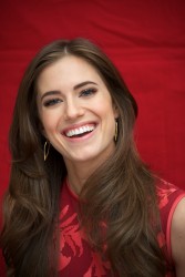 Эллисон Уильямс (Allison Williams) - Portraits at 'Girls' Press Conference at The London Hotel in New York - June 24,2013 (8xHQ) C115c9508177232