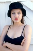 Анджелина Джоли (Angelina Jolie)   Araldo di Crollalanza Photoshoot, 1994 (33xHQ) 44dc61508252815