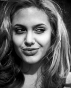 Анджелина Джоли (Angelina Jolie)   Max Vadukul Photoshoot - 16xHQ 91e20a508500302