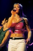 Бритни Спирс (Britney Spears) Concert in Universal City 1999 - 48xHQ 5f066d510996639