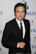 Марк Руффало (Mark Ruffalo) Los Angeles Premiere of Reservation Road held at the Academy of Motion Pictures Arts and Sciences in Beverly Hills, 18.10.2007 - 37xHQ 2618d9512946494