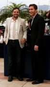Джейк Джилленхол (Jake Gyllenhaal) 'Zodiac' Premiere & Photocall in Cannes 2007.05.17 - 74xНQ 6bab97512945649