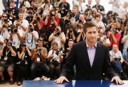 Джейк Джилленхол (Jake Gyllenhaal) 'Zodiac' Premiere & Photocall in Cannes 2007.05.17 - 74xНQ 941a14512945692