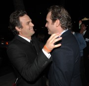 Марк Руффало (Mark Ruffalo) Los Angeles Premiere of Reservation Road held at the Academy of Motion Pictures Arts and Sciences in Beverly Hills, 18.10.2007 - 37xHQ B8e90c512946623