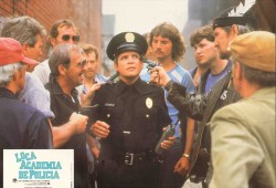 Полицейская академия / Police Academy (Стив Гуттенберг, Ким Кэтролл, Дж. У. Бейли, 1984) F87e0c513349864