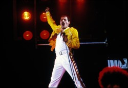 Queen и Freddie Mercury A994d9516068230