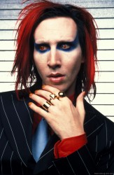 Marilyn Manson - photoshoot (3xHQ) 4755f5516827714