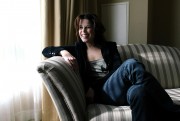 Нив Кэмпбелл (Neve Campbell) Jeff Vespa - 'When Will I Be Loved' Portraits, 10.09.2004 - 18xHQ Ea16ce517453847