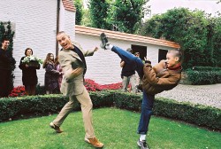 Жан-Клод Ван Дамм (Jean-Claude Van Damme) at his parents' house in Knocke, Belgium, on December 2003 (14xHQ) Ca020c517675693