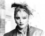 Мадонна (Madonna)  Joe Bangay photoshoot, London, 1982 - 15xHQ 69bef5517690755