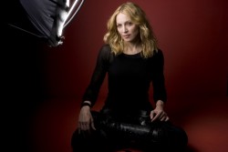 Мадонна (Madonna)   Annie Leibovitz - Vanity Fair ca 2007 - 12xHQ 0e9ea5517904223