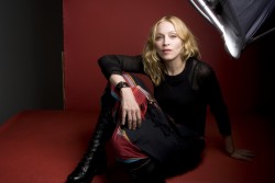 Мадонна (Madonna)   Annie Leibovitz - Vanity Fair ca 2007 - 12xHQ 354122517904130