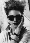 Мадонна (Madonna)  Laura Levine Photoshoot 1982 - 6xHQ 1c3ce0518076442
