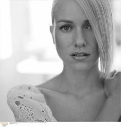 Наоми Уоттс (Naomi Watts) Tim Bauer Photoshoot - 54xHQ Aa16ef518167456