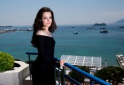 Эмили Хэмпшир (Emily Hampshire) Portrait Session, 65th Annual Cannes Film Festival (38xHQ) D6f093518342024