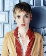 Вайнона Райдер (Winona Ryder) Premiere UK Magazine Photoshoot 1999 - 4xUHQ Cebce8518595360