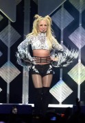 Бритни Спирс (Britney Spears) Performing At 102.7 KIIS FM's Jingle Ball In Los Angeles, 02.12.2016 - 149xHQ 2b0236518668298