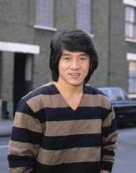 Джеки Чан (Jackie Chan) photoshoot 15.10.1980 (4xHQ) 58100f518670269