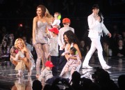 Spice Girls концертное выступление 4dc473518827300