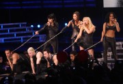 Spice Girls концертное выступление 898b0d518827389