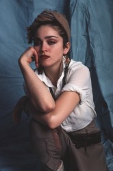 Мадонна (Madonna)  Laura Levine Photoshoot 1982 - 6xHQ 8838a5518833106