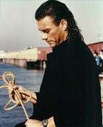 Трудная мишень / Hard Target; Жан-Клод Ван Дамм (Jean-Claude Van Damme), 1993 - Страница 2 B1b072518904925