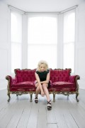 Виктория Хескет (Victoria Hesketh, Little Boots) 2009 N.W. photoshoot - 28xUHQ 804f3a518979704